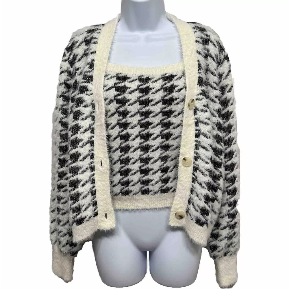 Willow‎ & Wind Fuzzy Soft Sweater Set 2 Piece Cardigan And Camisole Size Small